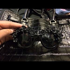 Black Sunglasses w/ Matte Black flowers on Top Rim