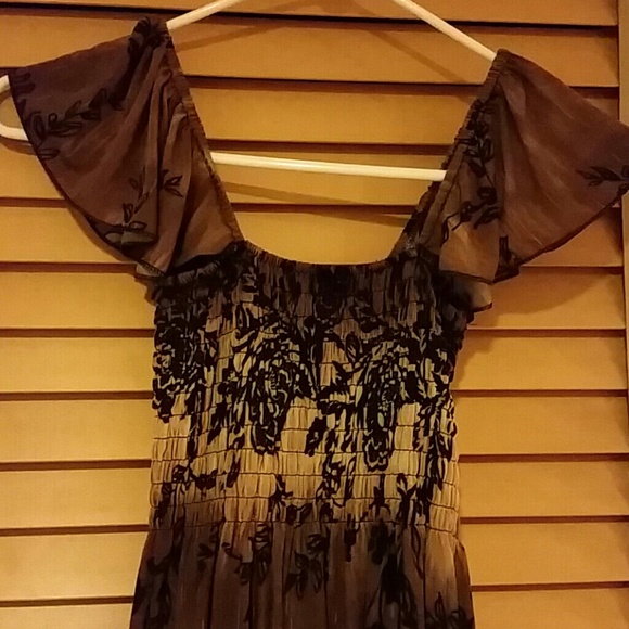 Dress - Picture 2 of 4