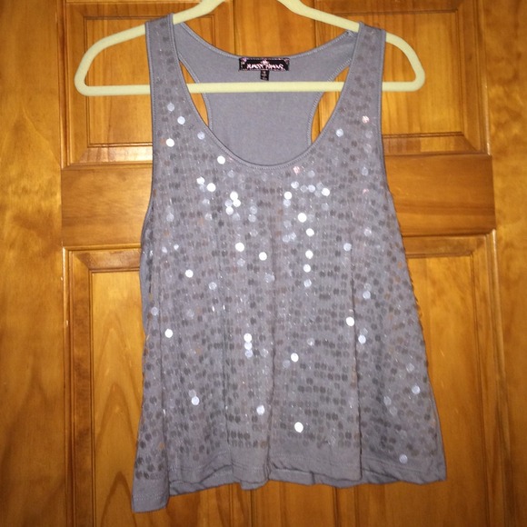 Almost Famous Tops - Selling grey tank top for women