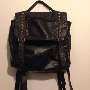 BLACK FAUX LEATHER BACKPACK