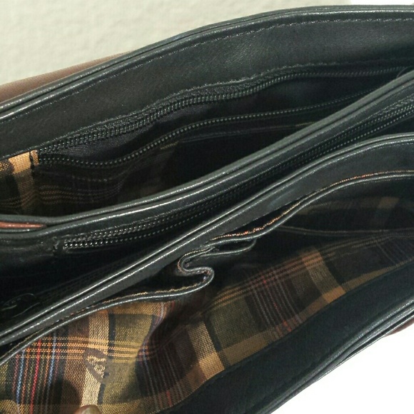 SOLD Derek Alexander Cross-body Purse - Picture 4 of 4