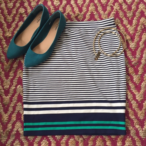 Max Studio Dresses & Skirts - 🎉hp🎉Max Studio Striped Skirt