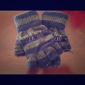 Fingerless gloves