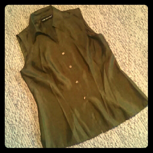 Metallic forest green fitted vest