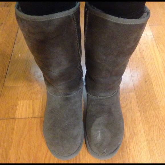 🚫SOLD🚫 Extra pics of Gray Uggs
