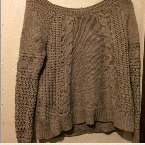 American Eagle Tan Sweater - Picture 3 of 4