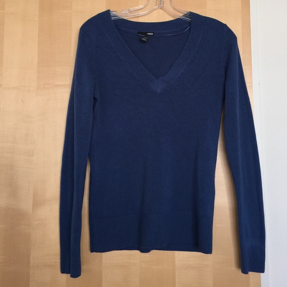 Classic oxford sweater in cerulean blue