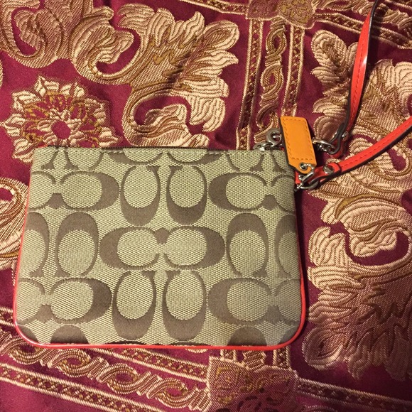 Coach wristlet - Picture 2 of 3