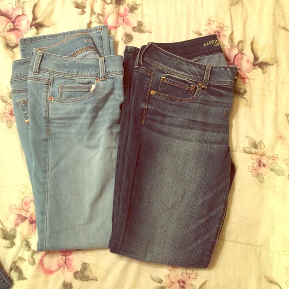 L/ 2 pair of jeans