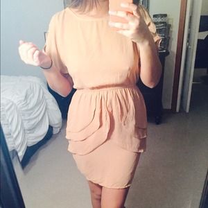 Nude Cocktail Dress 👗🍸