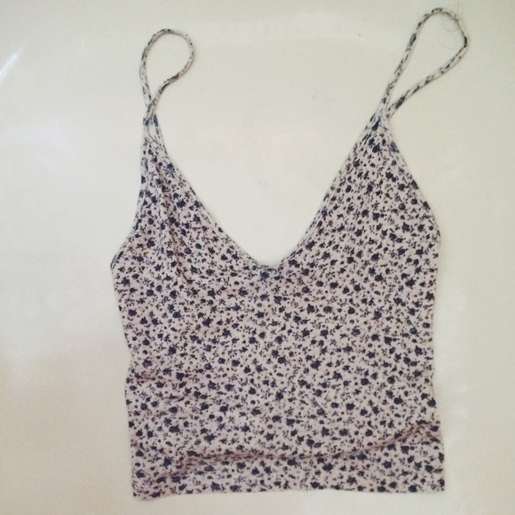 Brandy floral crop tee!