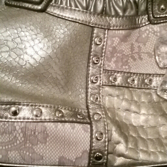 ●●SOLD ON EBAY●●Kathy VanZeeland Silver Handbag - Picture 4 of 4