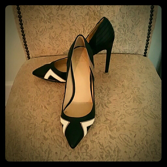 YARO

BY?GX BY GWEN STEFANI