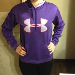 Under Armor Sweatshirt
