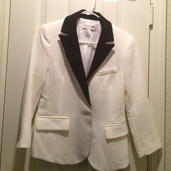 Blazer - Picture 2 of 2