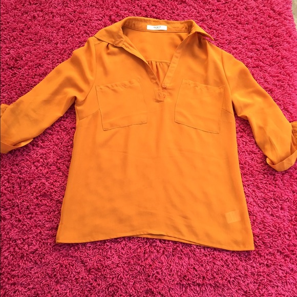Flowy half-sleeve shirt