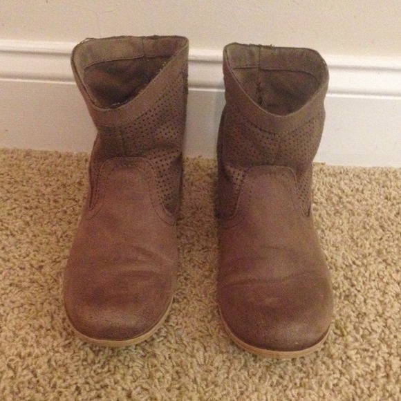 Cute roxy boots size 9