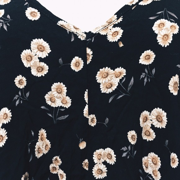 [SOLD] Brandy Melville tunic tank 💕 - Picture 2 of 4