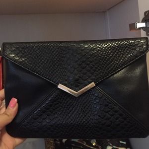 Black Express clutch with Silver chain