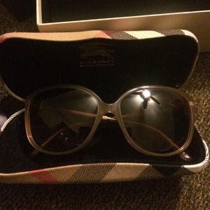 Authentic burberry sunglasses