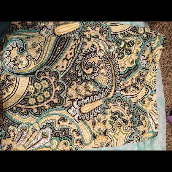 Cute skirt! Only worn once! - Picture 1 of 1
