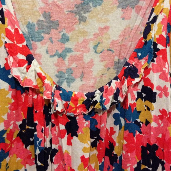 ‼️Colorful Top‼️ - Picture 2 of 3