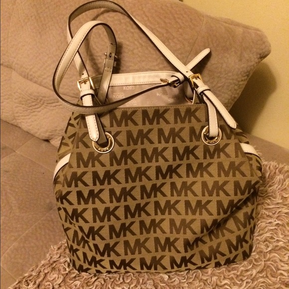 💥💥REDUCED Authentic Michael Kors handbag
