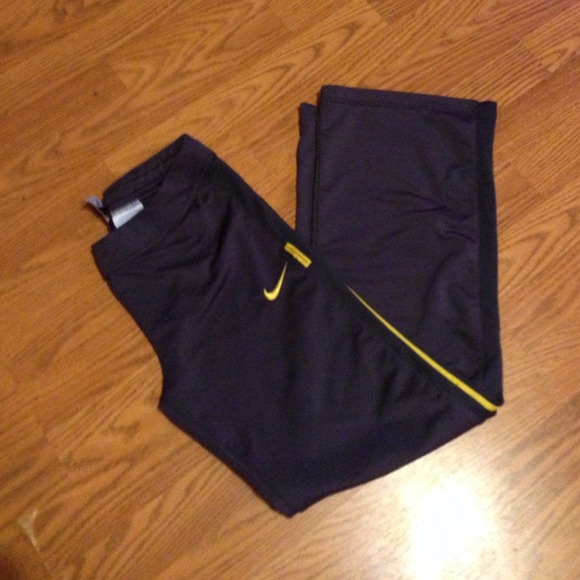 Nike dri fit sweatpants