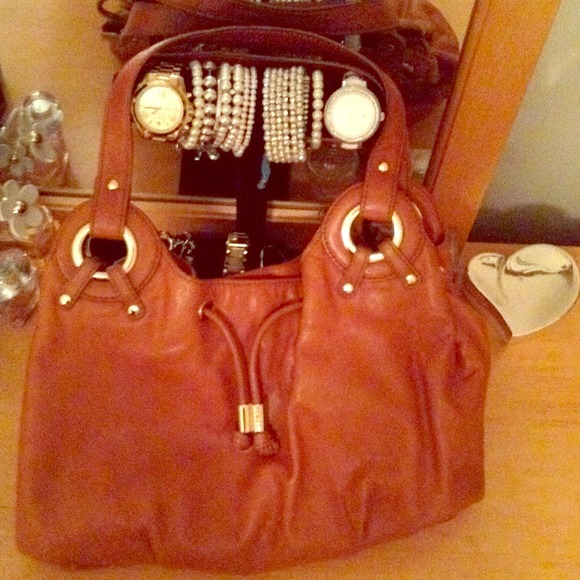 MICHAEL KORS CAMDEN LARGE DRAWSTRING SHOULDER BAG