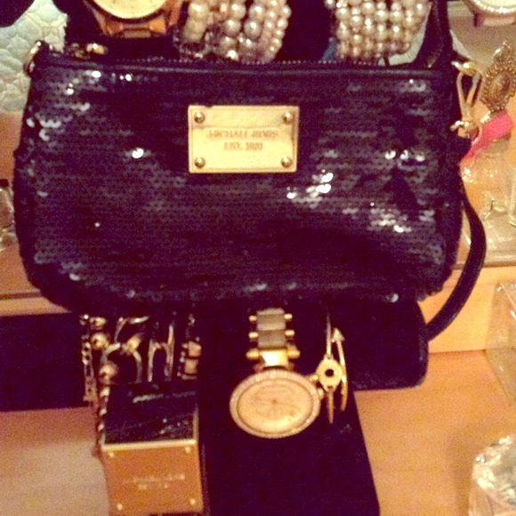 MICHAEL BY MICHAEL KORS BLACK SEQUIN CLUTCH