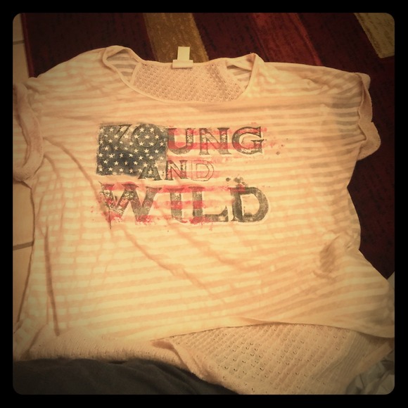 Young and wild knitted t shirt with lace back. - Picture 1 of 2