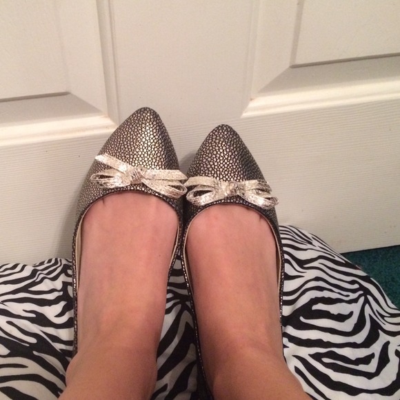 Metallic flats