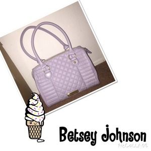 🎉SALE!🎉 NWOT Betsey Johnson Quilted Satchel