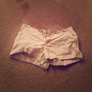 Size 10 Old Navy Off-White Shorts