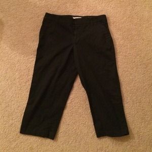 Size 12 Sonoma Black Capris