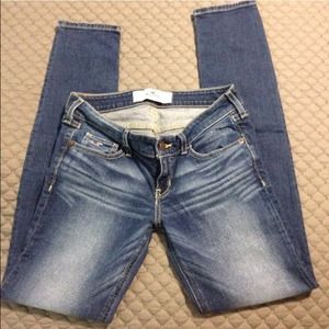 Bundle 2 Hollister pairs of jeans. Reserved.