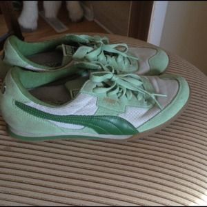 Puma sneakers size 9