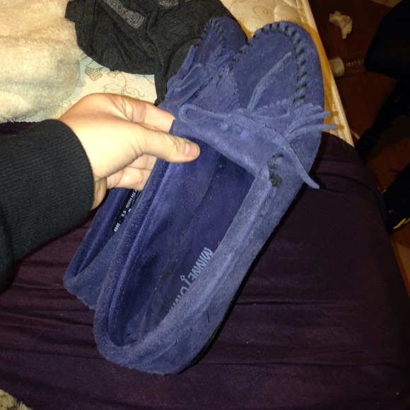 Minnetonka Shoes - Minnetonka navy blue flats