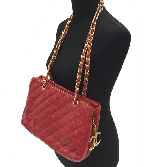CHANEL Handbags - Chanel Quilted leather handbag