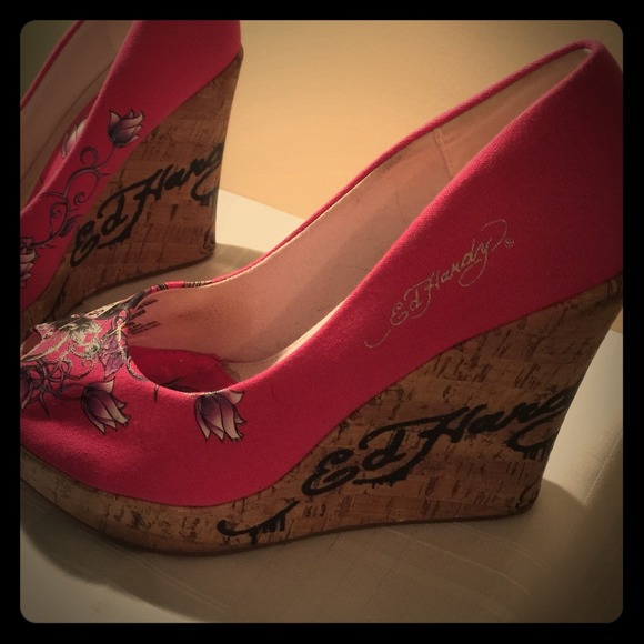 Ed Hardy 4" heels!