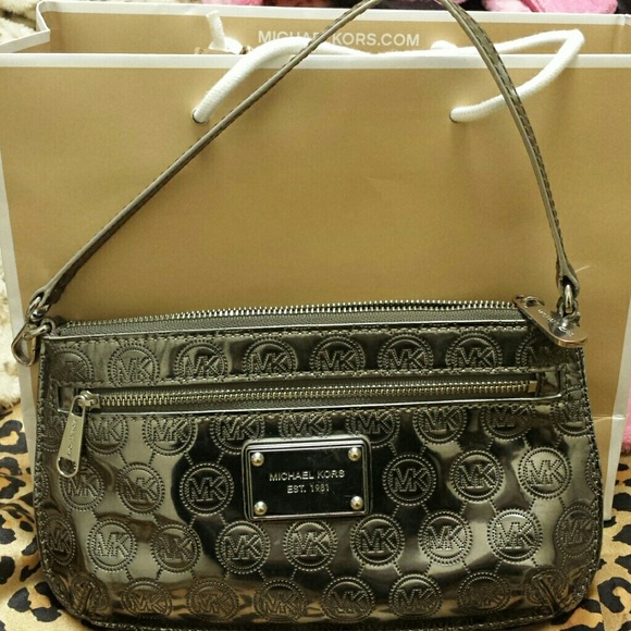 Michael kors clutch