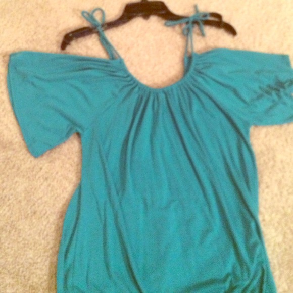 Tie shouldered shirt
