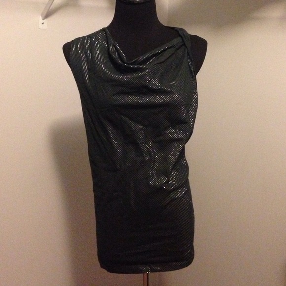 119. GAP green sleeveless top