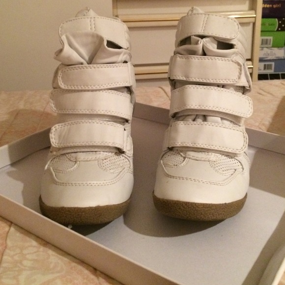 Steve Madden white sneaker wedges - Picture 4 of 4