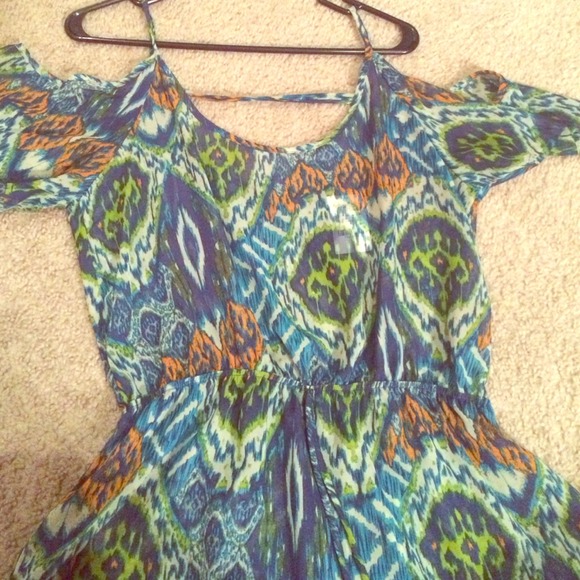 Tribal print open shoulder shirt