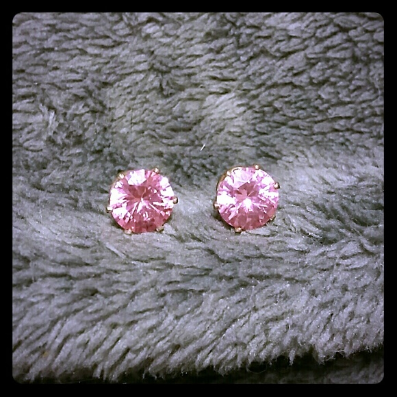 Pink crystal stud earrings!