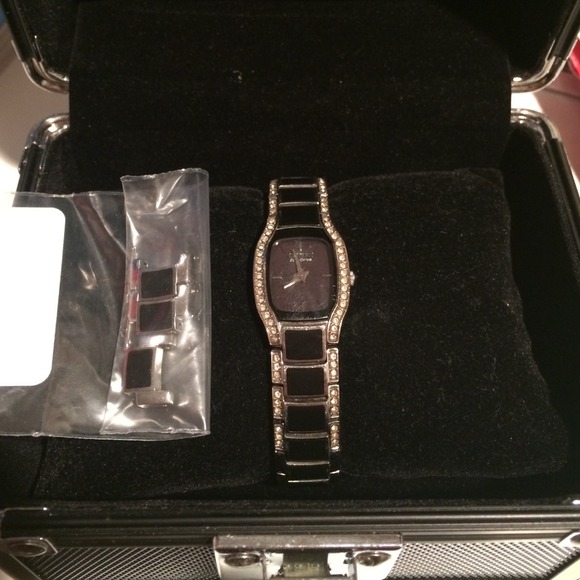 Citizens watch - Picture 3 of 4