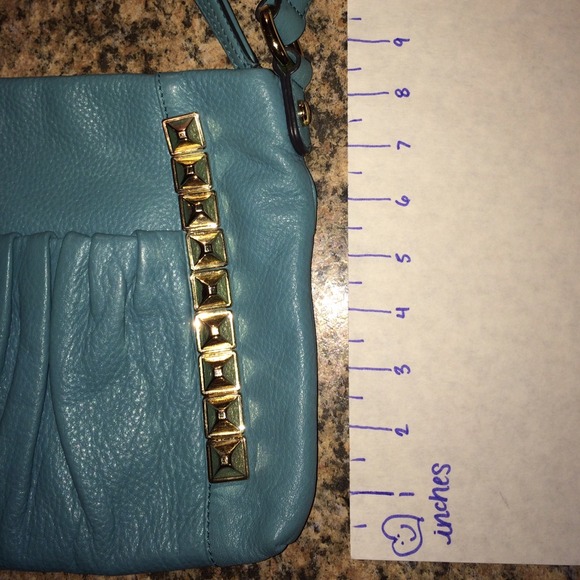 Teal leather🐬gold hardware✨ keeping 🥰 - Picture 4 of 4
