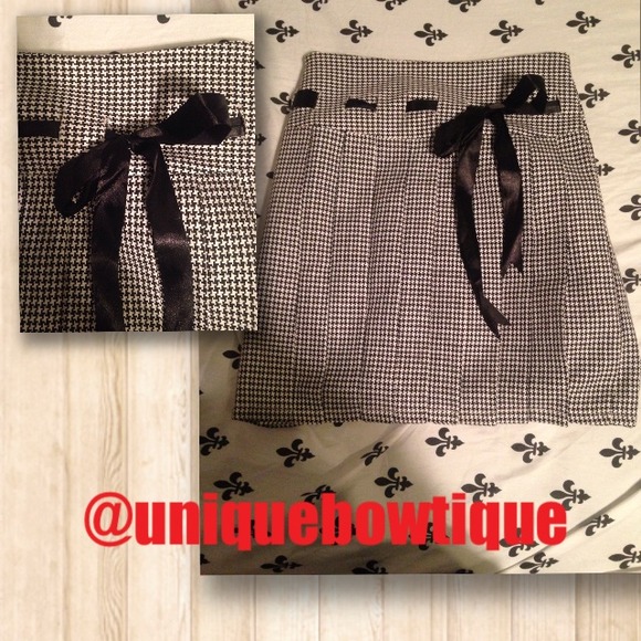 Plaid bubble bow skirt