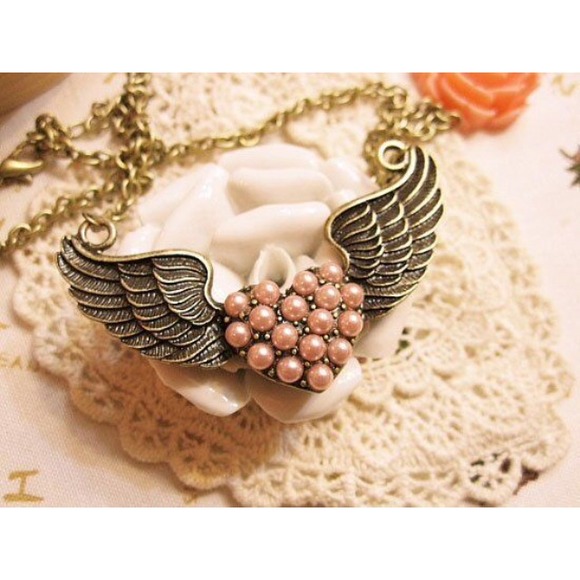 Boutique Jewelry - Heart with wings necklace